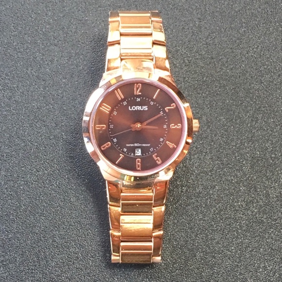 Lorus Ladies Watch - Picture 1 of 5